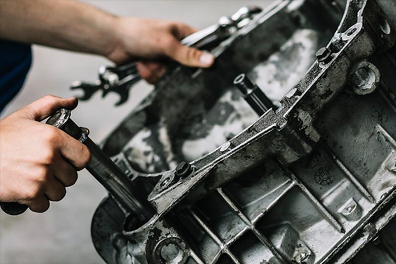 Transmisión automotriz en reparación
